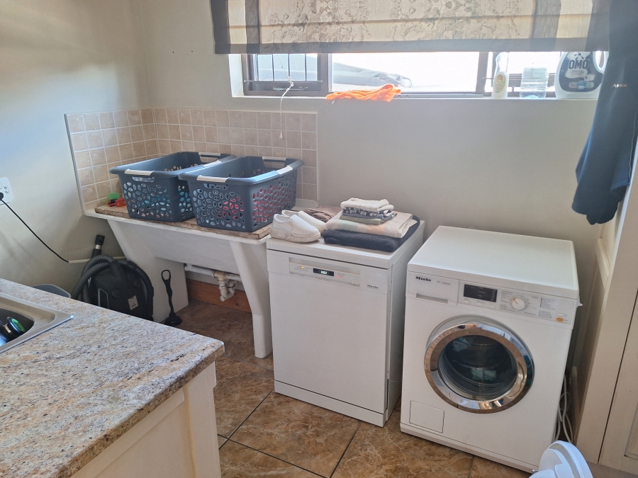 4 Bedroom Property for Sale in Hartenbos Central Western Cape